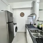 Blue House Apartment *
